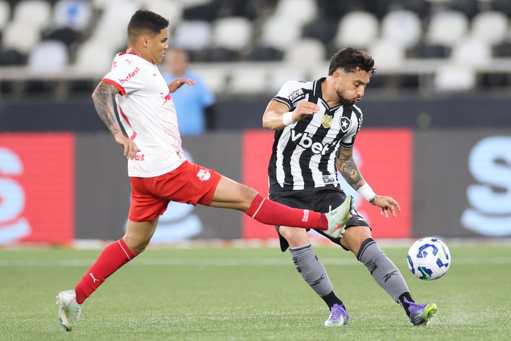 Botafogo vence Red Bull Bragantino e abre vantagem nas oitavas da Copa ...