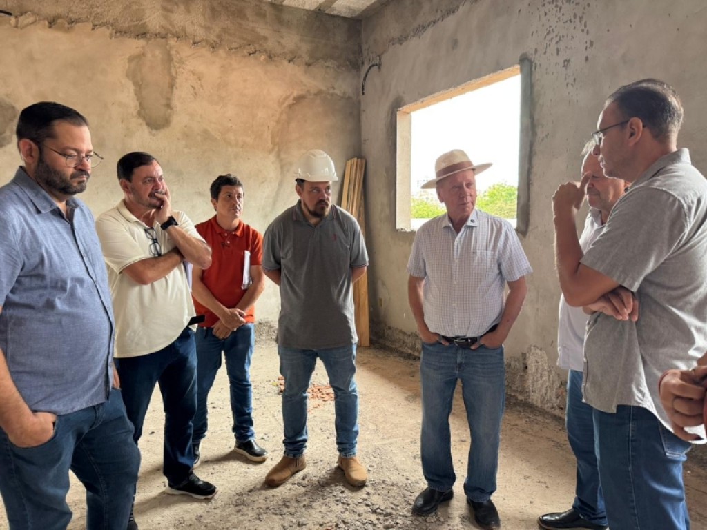 Obras da nova sede da GCM avançam; prefeito e vice vistoriam trabalhos